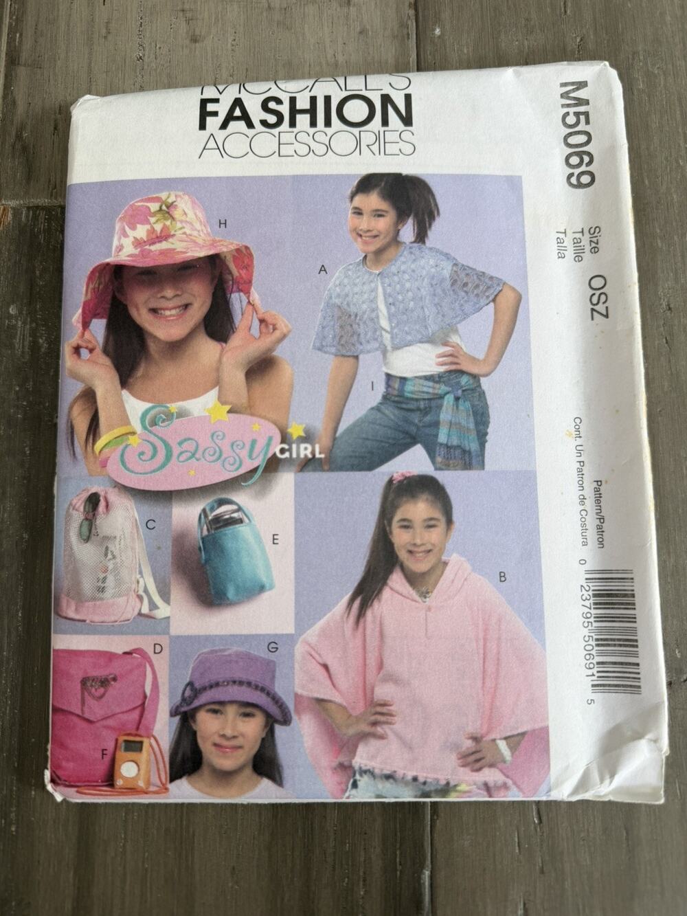 McCall’s Fashion Accessories M5069 Sassy Girl Vintage 2006 pattern Uncut